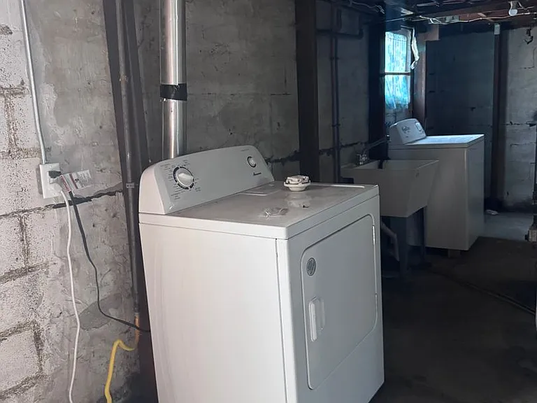 60 W Cotton St — Photo 21
