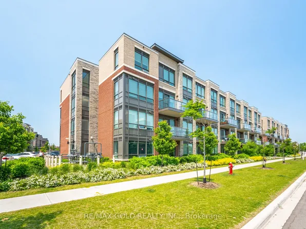 95 Attmar Dr #307, Brampton, ON L6P 2R4
