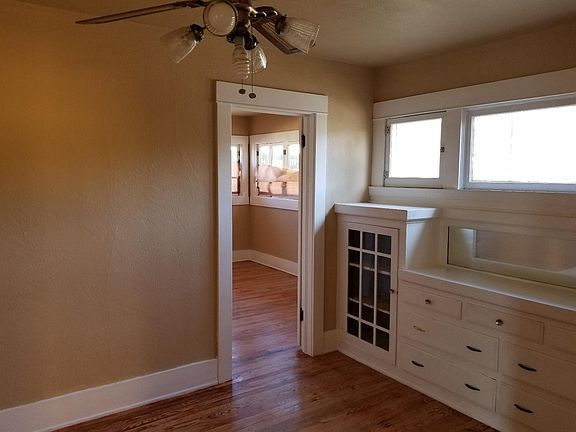 4th image of 1360 N Thorne Ave