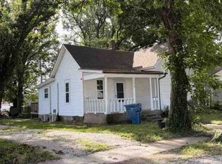 206 S Pearl St, Carterville, MO 64835