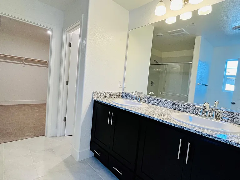 Master bath/double sink