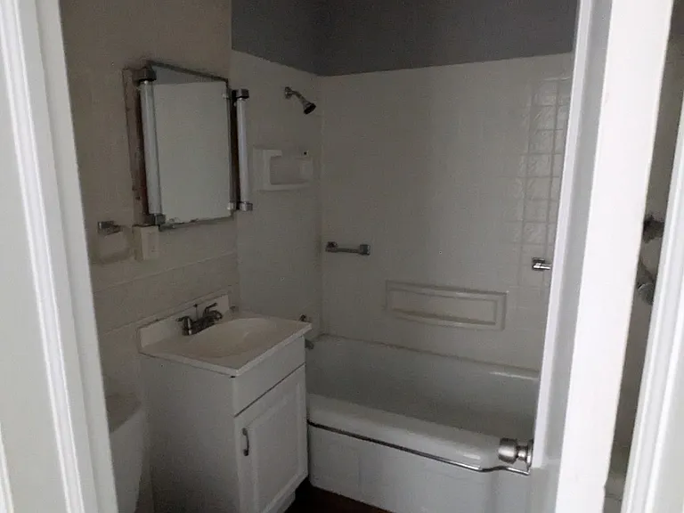 3213 S Ash Ave — Photo 4