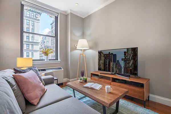 Rented by REAL New York | media 8