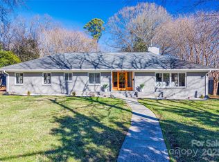 2861 Sharon Rd, Charlotte, NC 28211
