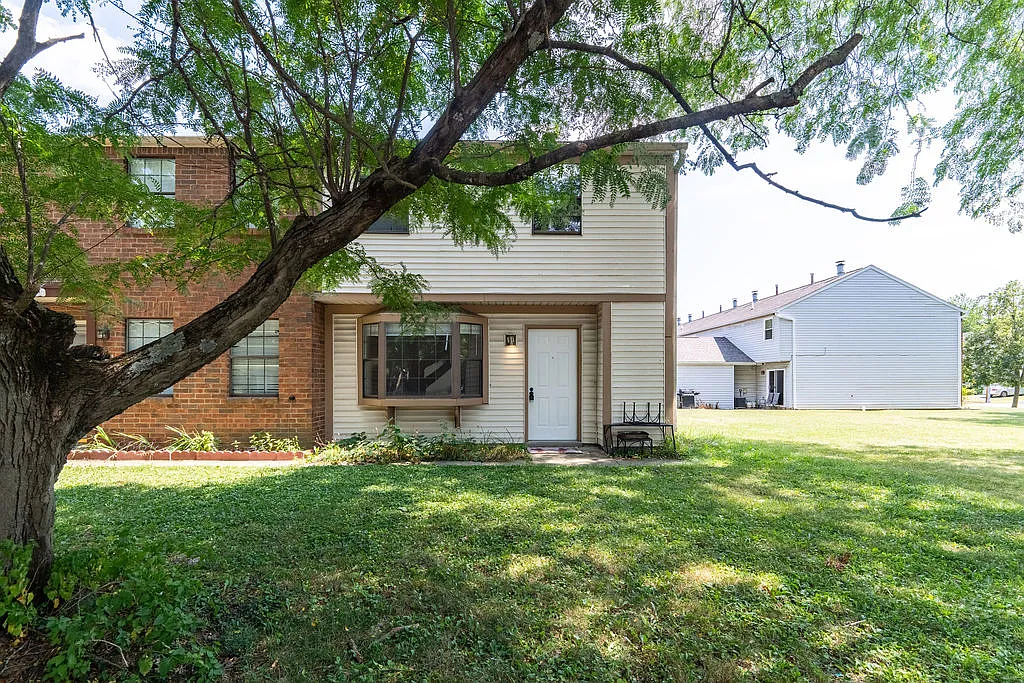 265 Cross Country Dr S — Photo 1