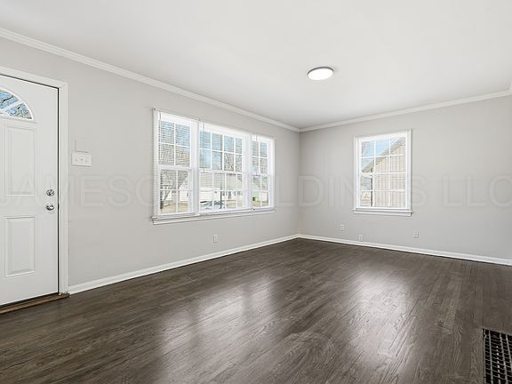 4th image of 5307 W 50th Ter