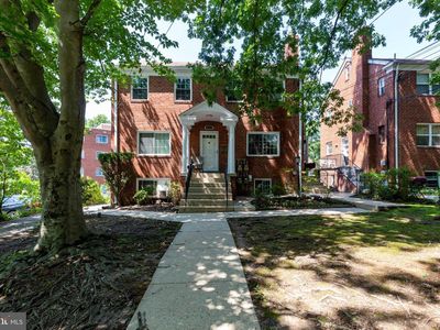 8202 Roanoke Ave, Takoma Park, MD, 20912