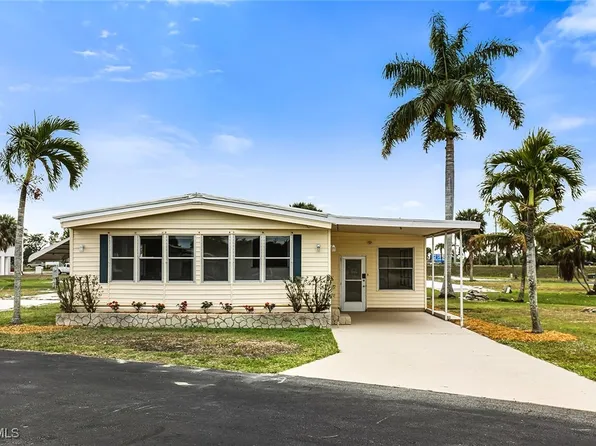 13651 Grackle Dr, Fort Myers, FL 33908