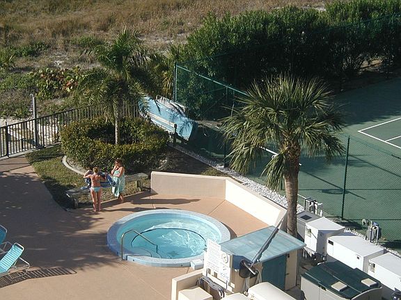 Hot Tub/Jaccuzi