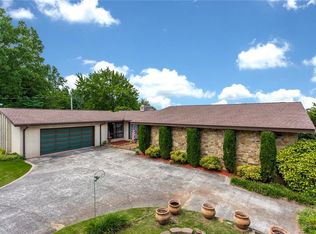 253 Hillcrest Hts, Cornelia, GA 30531