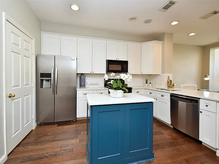 8814 Silent Willow Ln — Photo 12
