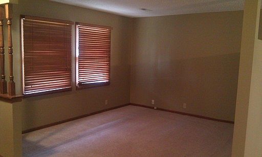 3rd image of 3403 Woods Dr