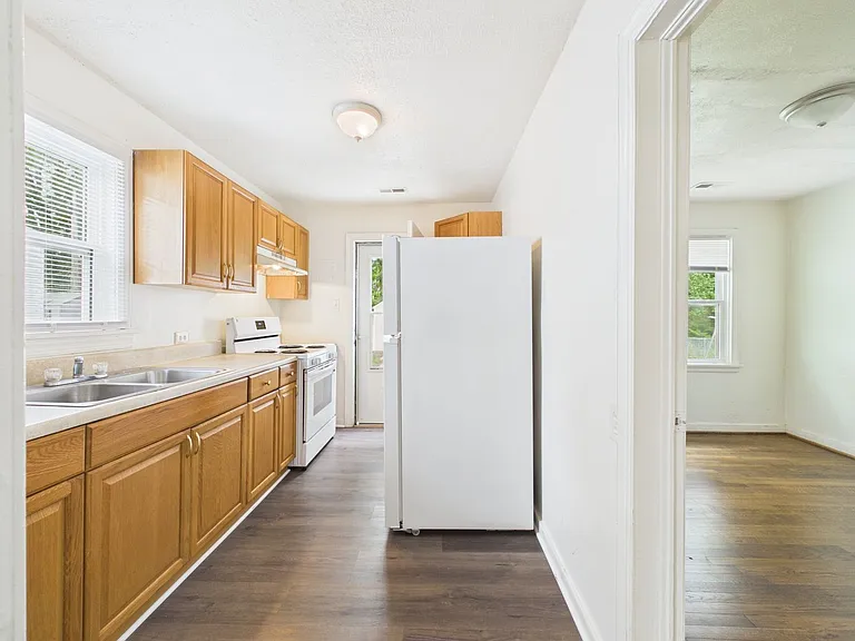 2603 Houston Ave — Photo 7