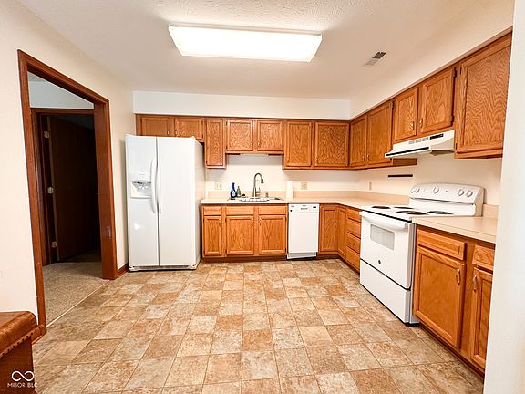 4th image of 1024 Lorraine Ct
