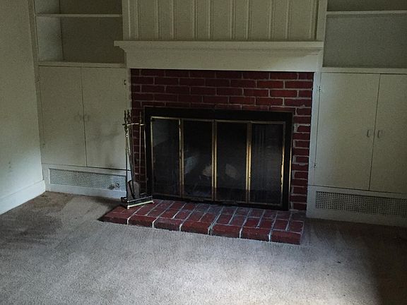 5th image of 1061 Mathews Ave