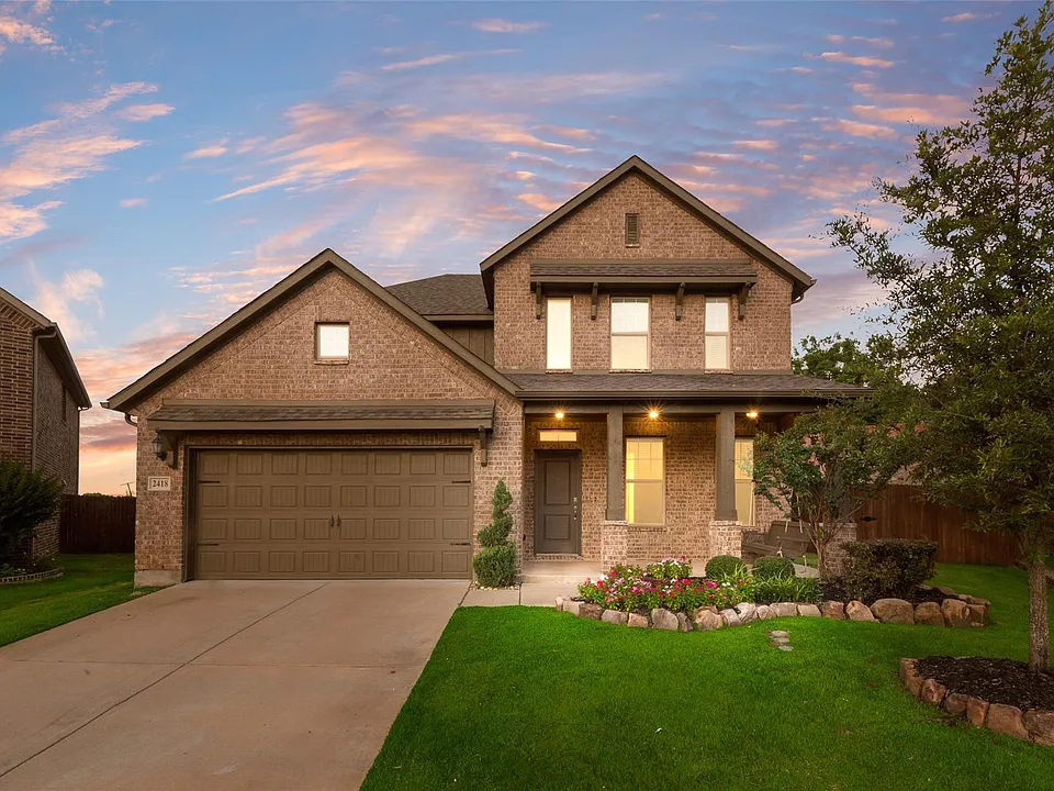 2418 Hillview Dr