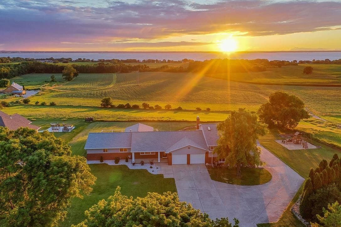 3133 Bay Settlement Rd, Green Bay, WI 54311 Zillow