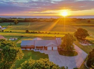 3133 Bay Settlement Rd, Green Bay, WI 54311