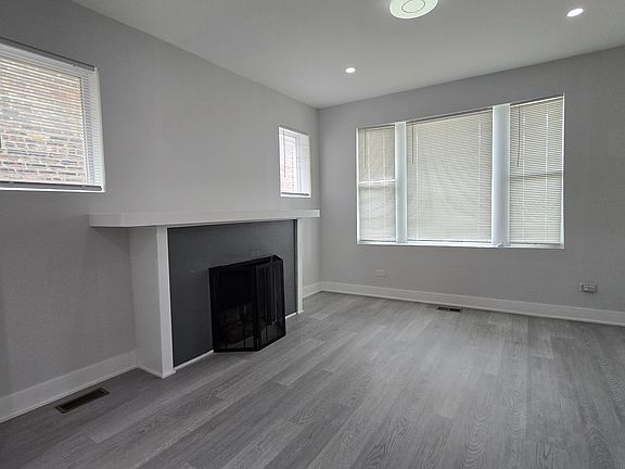 4th image of 845 N Sacramento Blvd #1