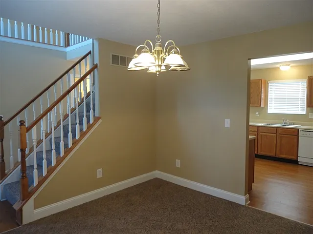 1455 Woodside Dr — Photo 8