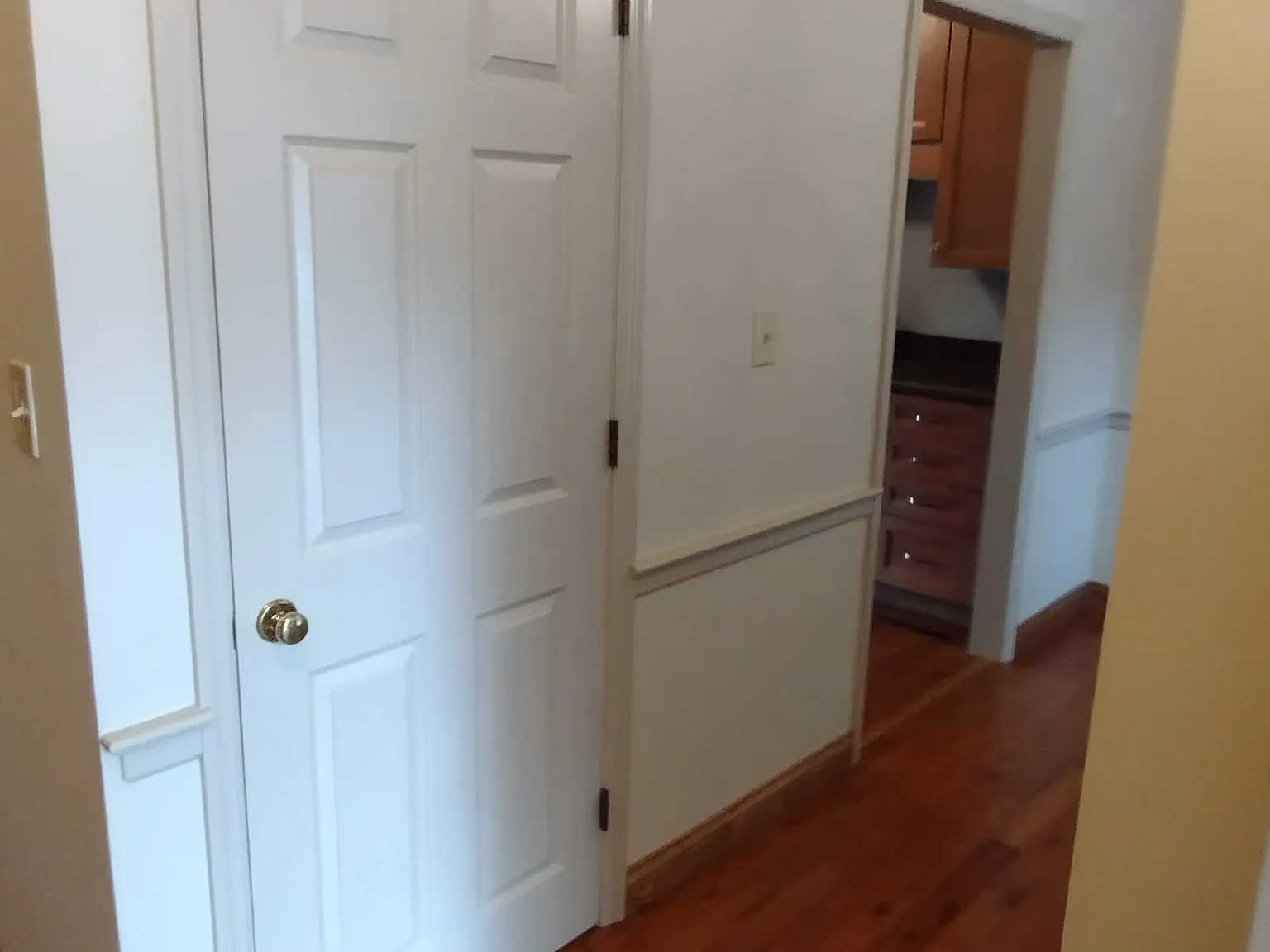 2 bed, 1.5 bath, 1232 sqft, $1,600 — Photo 2