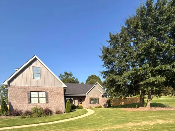 15 Old Road Way, Cropwell, AL 35054