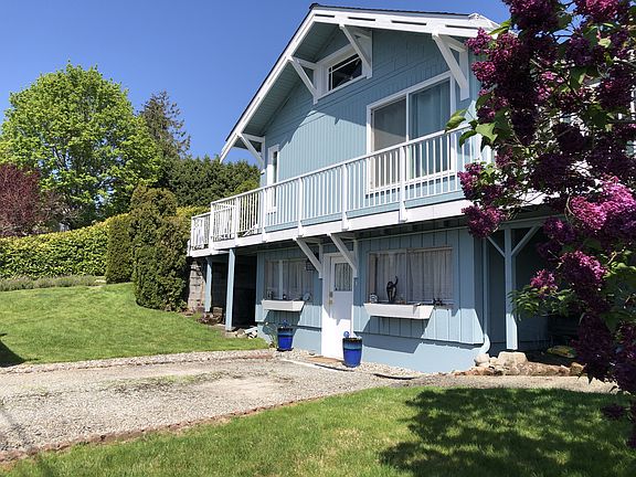 Front of home
Apartment on lower level