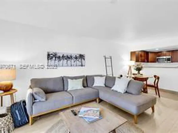 257 S Cypress Rd #403, Pompano Beach, FL 33069