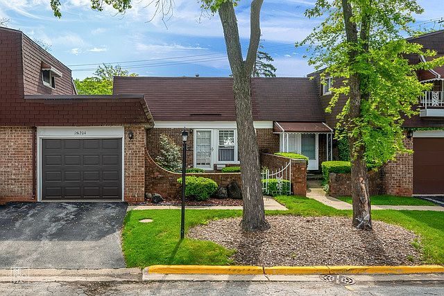 1st image of 1S204 Eliot Ln