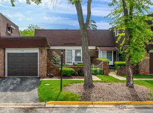 1S204 Eliot Ln, Villa Park, IL