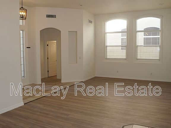 5th image of 1381 W Mulberry Dr