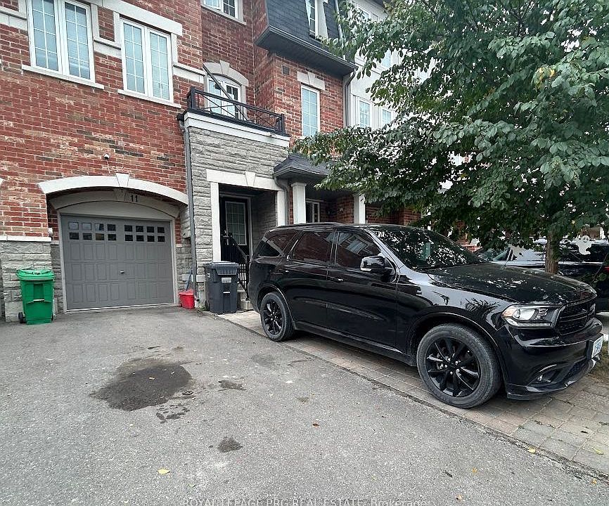 1st image of 11 Sprucewood Rd