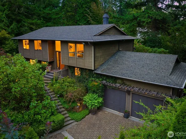 21803 NE 17th Court, Sammamish, WA 98074