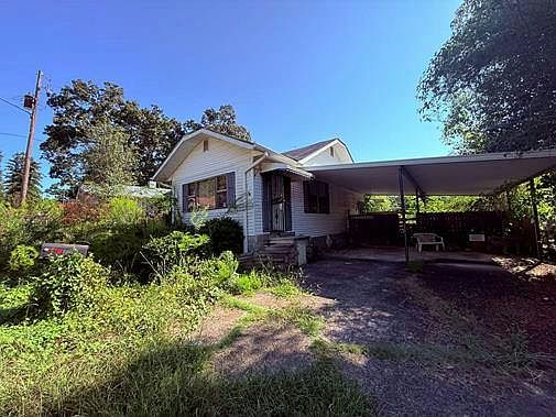 4th image of 206 Forest Ave
