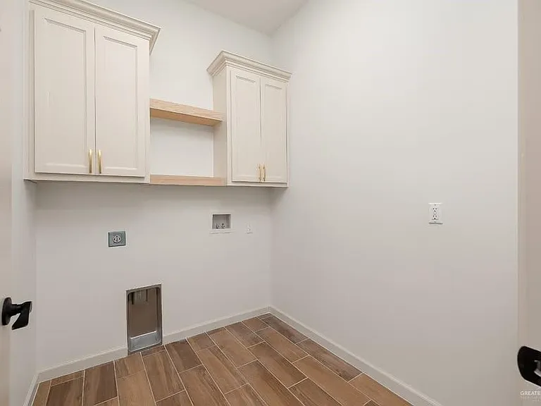 8100 Coyote Dr — Photo 9