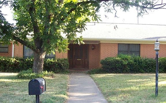 2nd image of 2301 SE 9th St