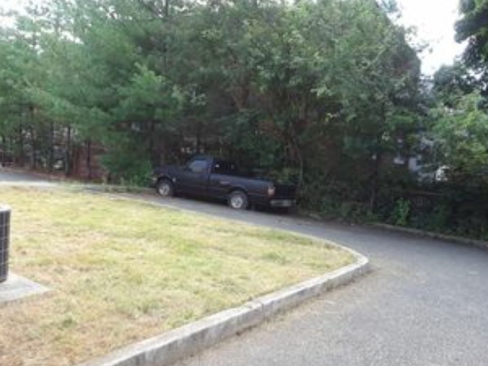 2nd image of 420 Ocean Ave #2