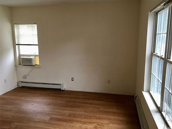 4th image of 17 Fairview St #1D