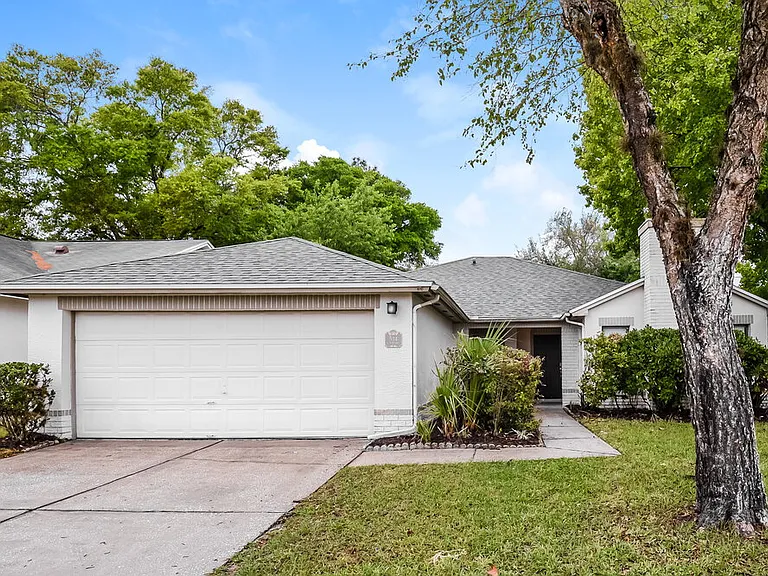 534 S Sundance Dr — Photo 1