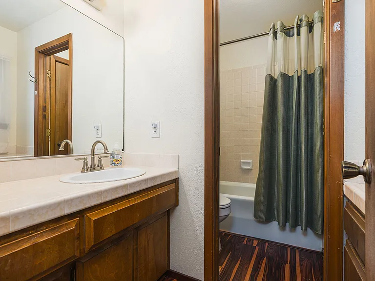 942 Harold Dr — Photo 12