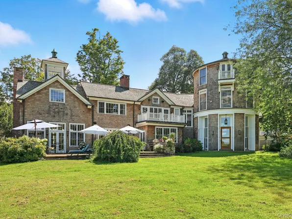 11 Carriage House Road, Waccabuc, NY 10597