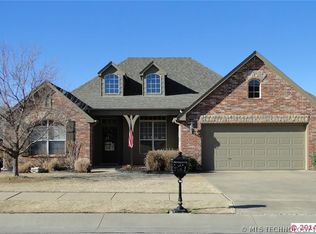2408 S 14th St, Broken Arrow, OK 74012