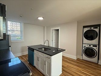 2nd image of 139 Troup St #2A