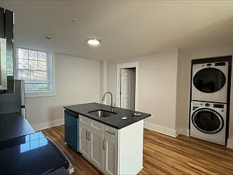 139 Troup St #2A — Photo 2