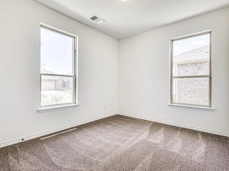 917 Waggoner Dr — Photo 14