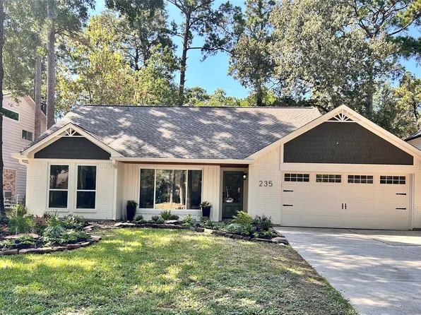235 S Pathfinders Cir, Spring, TX 77381