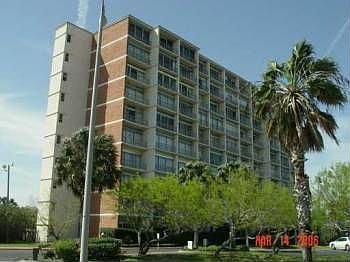 2nd image of 4600 Ocean Dr APT 606