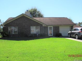 911 Willowbrook Dr, Hinesville, GA 31313