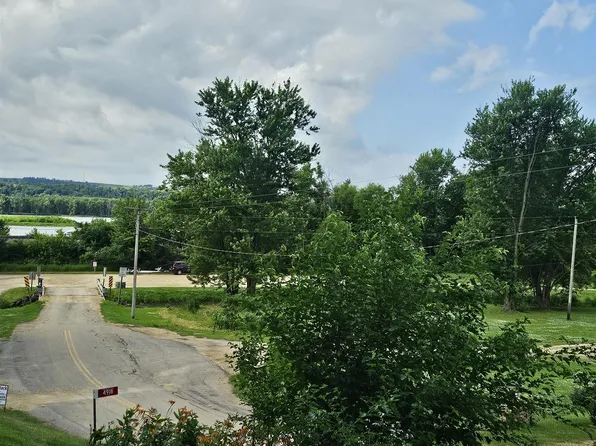 4918 County Rd N, Cassville, WI 53806