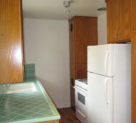 4th image of 12610 Bailey St APT E